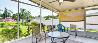1 Mi to Lake Jackson: Home w/ Screened Patio!