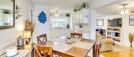 House (2 Bedrooms) | Interior