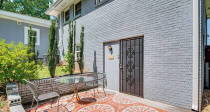 1 Mi to Train: ATL Area Apt w/ Patio & Shared Yard