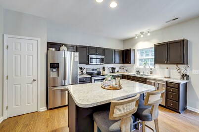 Playroom & Home Office: Family Retreat in Mauldin!