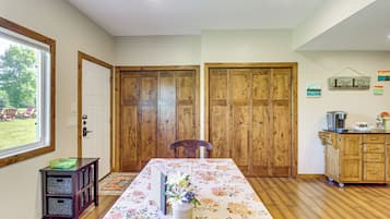 House (1 Bedroom) | Interior
