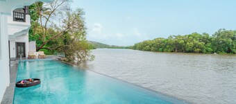 ELIVAAS VILLA FLEUVE