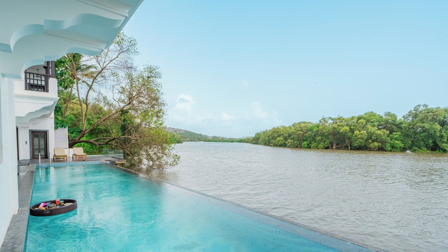 ELIVAAS VILLA FLEUVE
