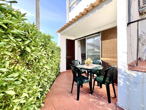 Outdoor dining - VILAMOURA CLASSIC 2 WITH POOL by HOMING (Quarteira)