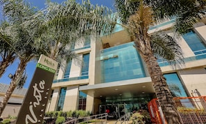 Basic Apartment | Exterior