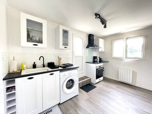 Private kitchen - Les Chats Pitres (Bayeux)