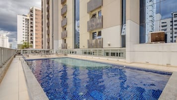 Apartemen Basic | Kolam renang