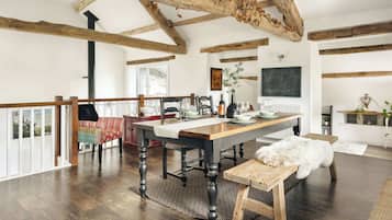 House | 2 bedrooms, Internet
