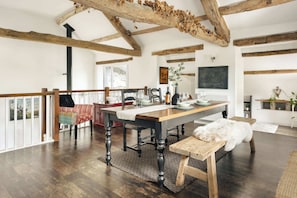 2 bedrooms, Internet