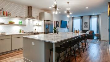 House | 4 bedrooms, Internet