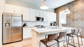 House | 4 bedrooms, Internet