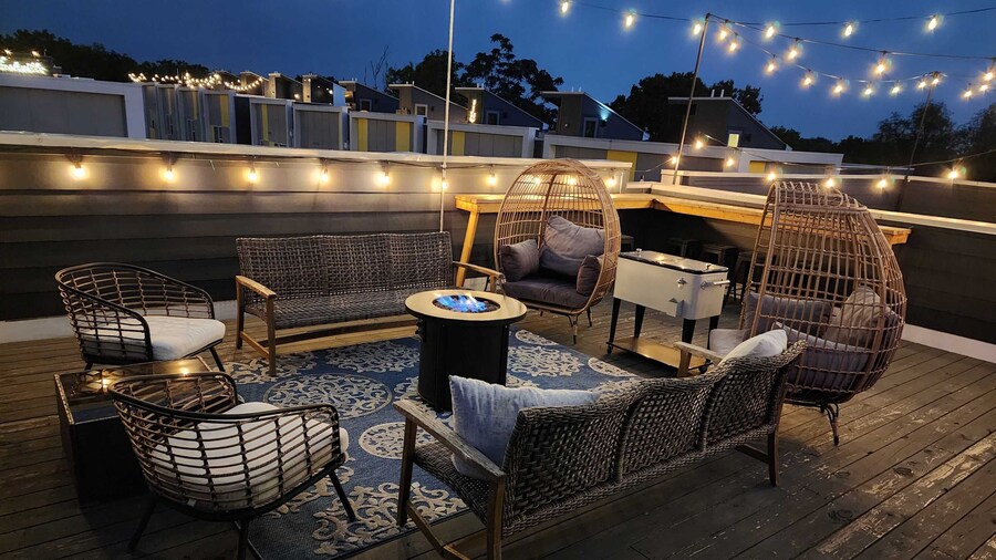 Rooftop Views Ping Pong Lounge Near Downtown Nashville
