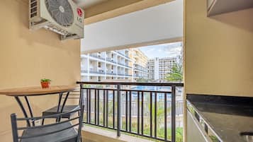 Apartamento básico | Restaurante al aire libre