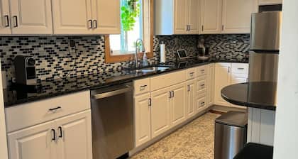 Beautiful Wine Trail 2-BR Rental