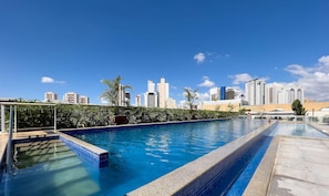 Outdoor pool - Complete Stay With Sauna and Pool in Aguas Claras - DPA (Águas Claras)