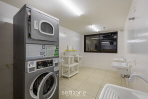 Apartamento básico | Banheiro | Chuveiro