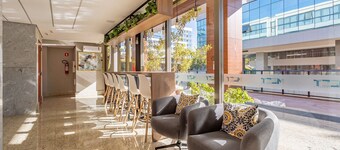 세토르 노로에스테의 풀 아파트먼트 Eme0218