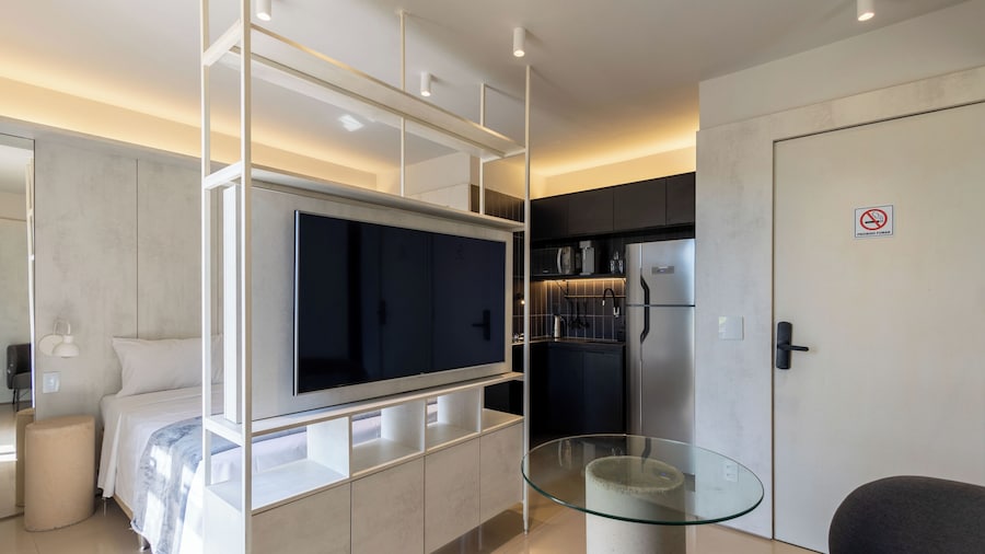 Studio Moderno prox. do Shoppping Iguatemi SHL0105