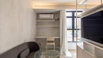 Basic Studio | Living area