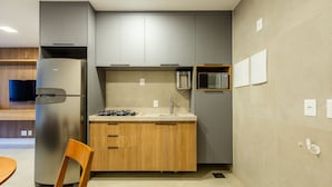 Basic Apartment | Private kitchen | Cookware/dishes/utensils - ENE - Apartments in Noroeste in Brasilia (Brasília)