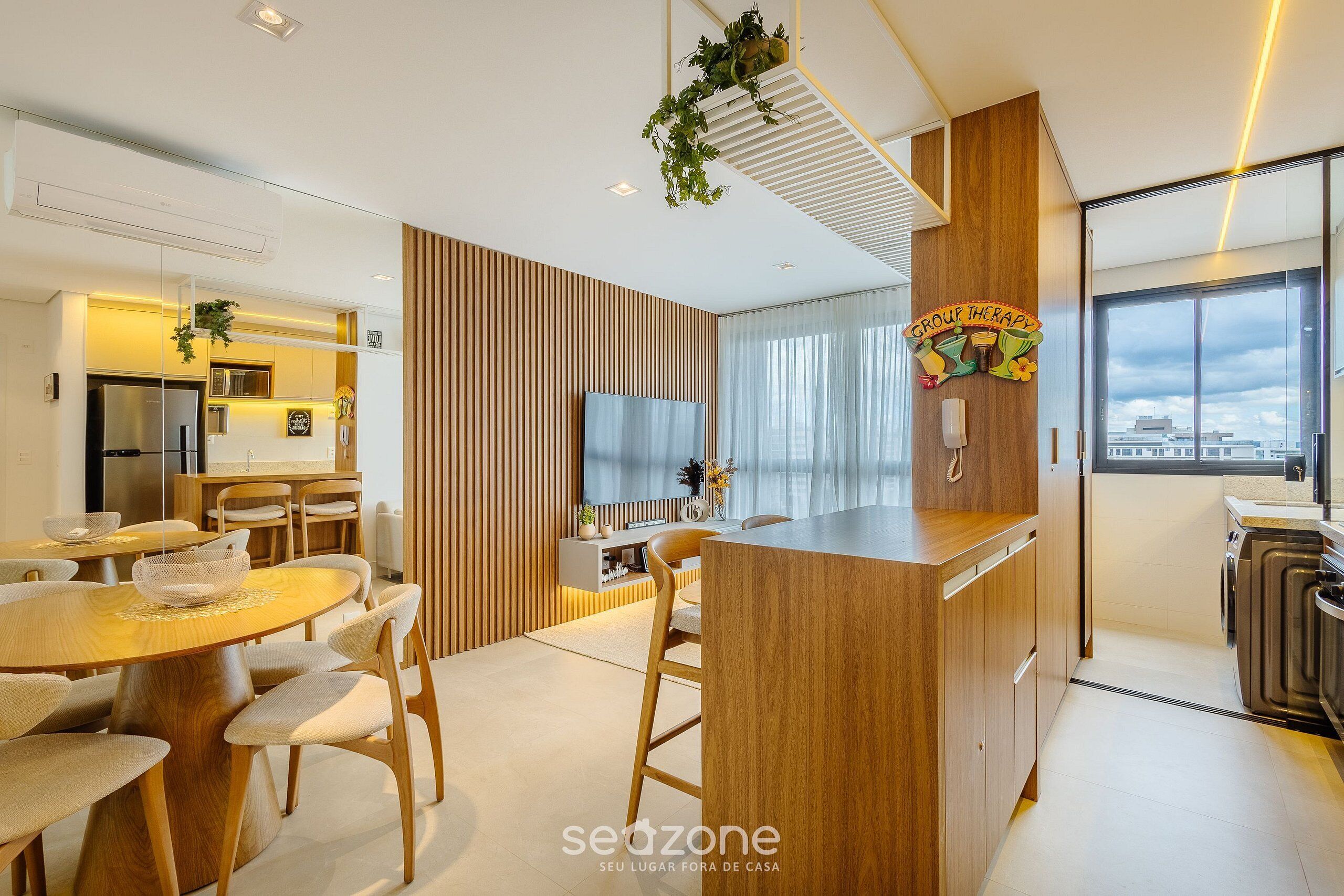 Basic Apartment | Dining