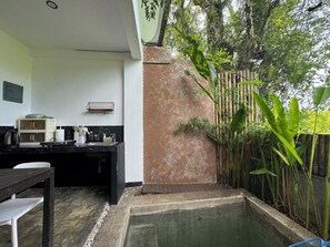 Mini-fridge, stovetop, cookware/dishes/utensils - Kaia Siargao Villas (General Luna)