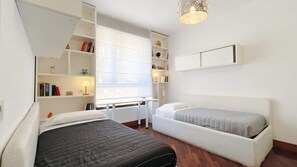 2 bedrooms, bed sheets