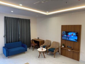 Rom – superior | Skrivebord, skrivebord for bærbar PC og strykejern/-brett