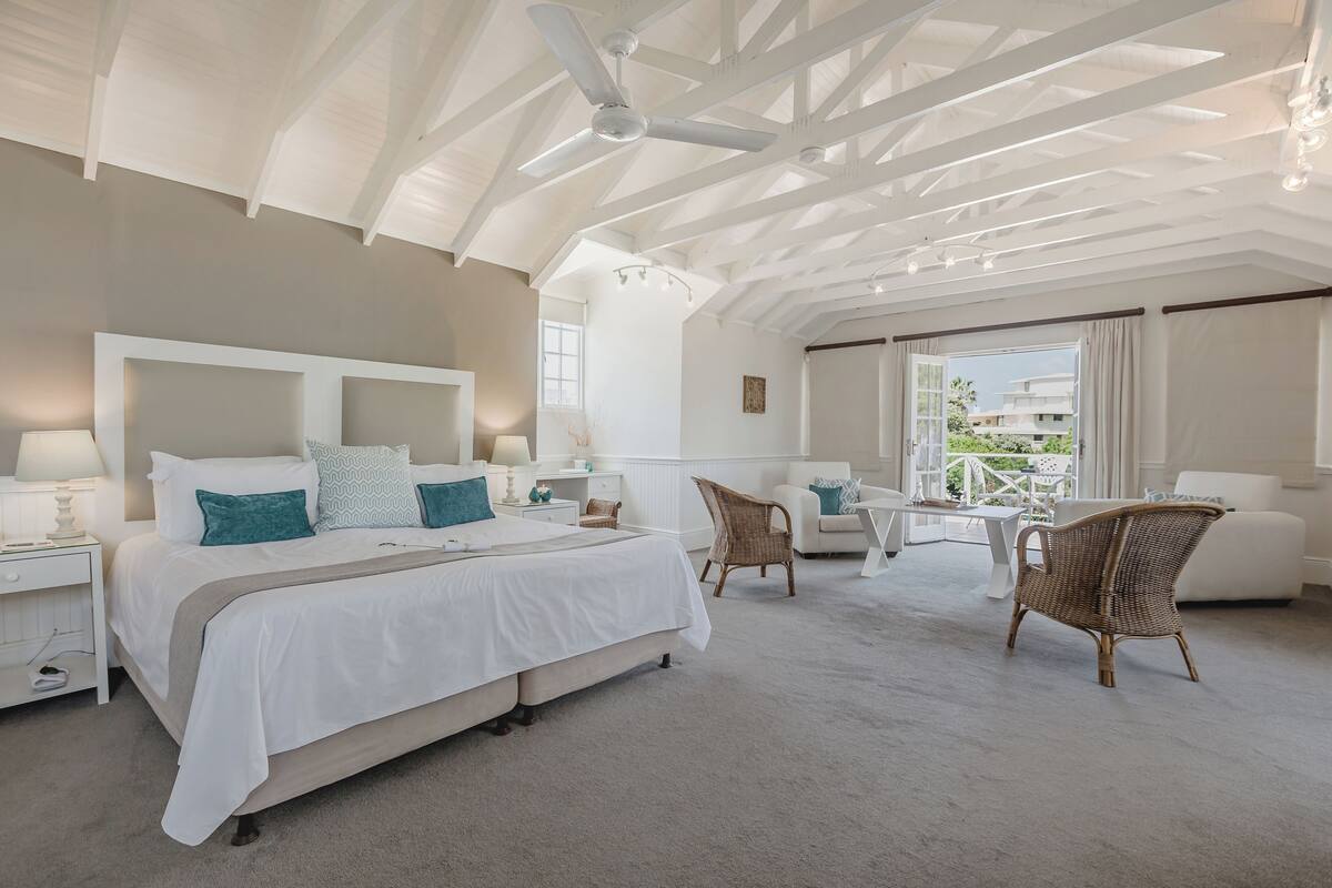 Luksus-suite - balkon - udsigt til have | Pengeskab på værelset, strygejern/strygebræt, gratis Wi-Fi