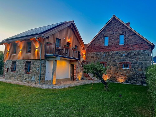 Aubrac Organic Farm Königshainer Berge with Private Garden, Balcony and Wi-Fi