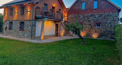 Aubrac Organic Farm Königshainer Berge with Private Garden, Balcony and Wi-Fi