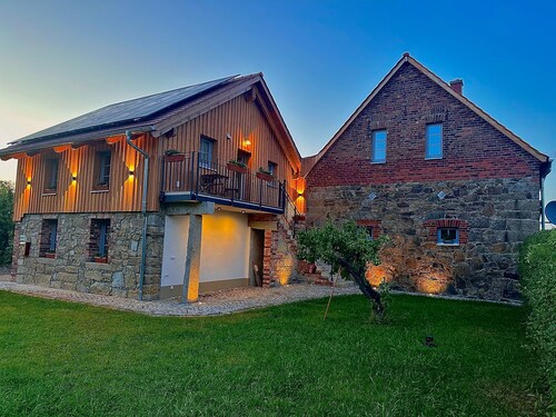 Aubrac Organic Farm Königshainer Berge with Private Garden, Balcony and Wi-Fi