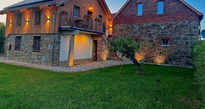 Aubrac Organic Farm Königshainer Berge with Private Garden, Balcony and Wi-Fi