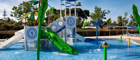 Trailer | Piscina | Piscina externa