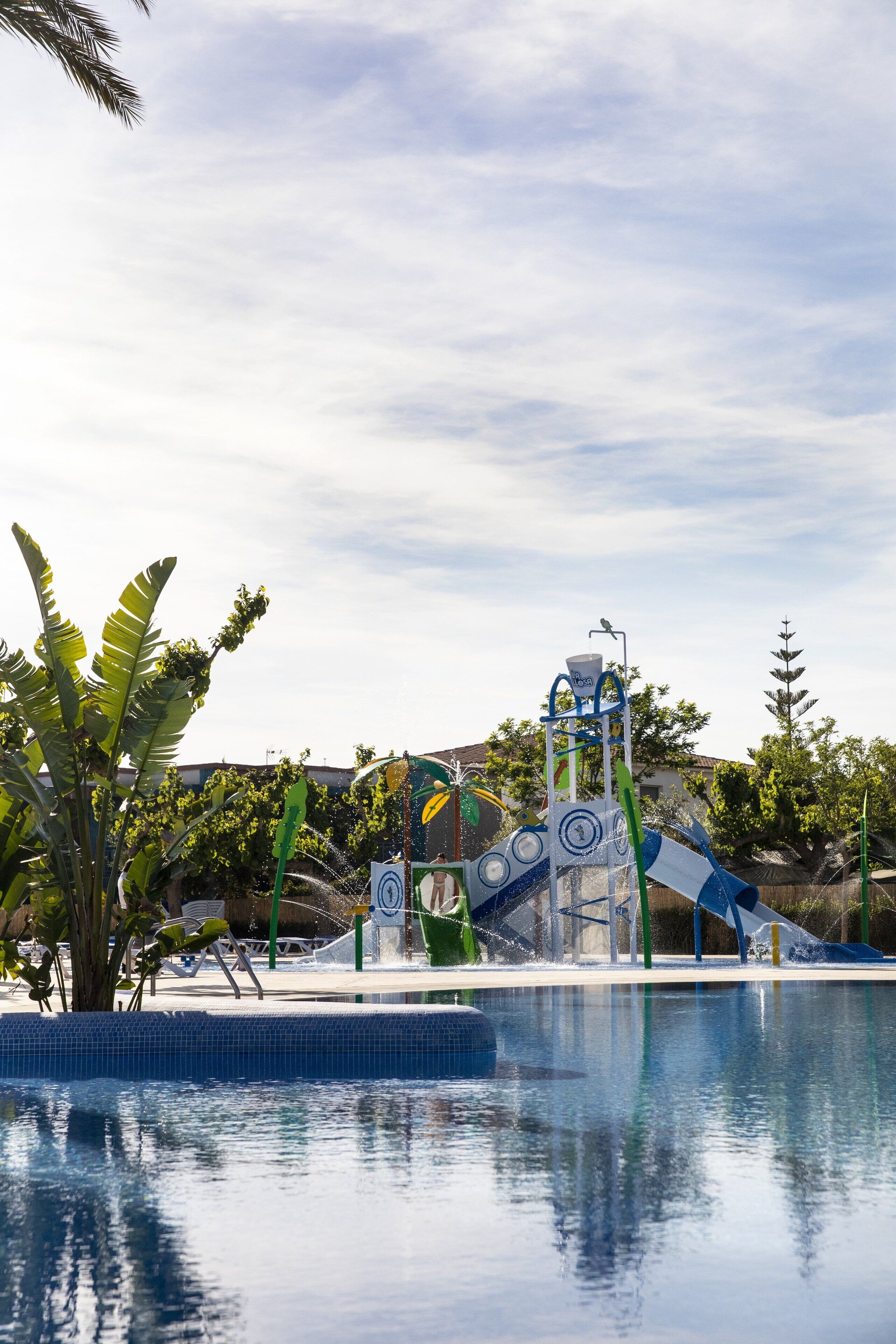 Mobile Home | Pool | Outdoor pool