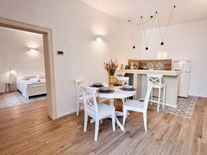 Dining - Essenze di Puglia - Holiday Rental - Apartment Deluxe Family Comfort (Conversano)