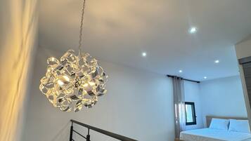 4 chambres, fer et planche à repasser, Wi-Fi, draps fournis