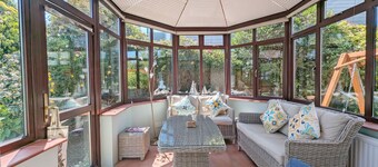 Culver End - Felpham -  a cottage that sleeps 6 guests  in 3 bedrooms