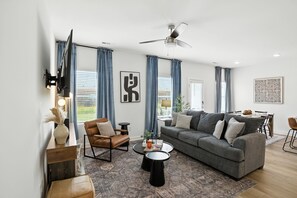 Townhome, 3 Bedrooms | Living area | Smart TV