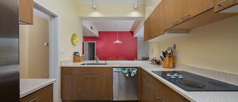 Condo, 2 Bedrooms | Private kitchen | Fridge, oven, coffee/tea maker, toaster