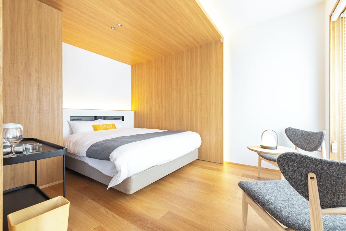 Minibar, desk, iron/ironing board, free WiFi
