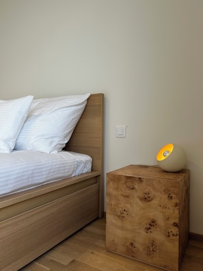 1 chambre, bureau, fer et planche à repasser, Wi-Fi gratuit