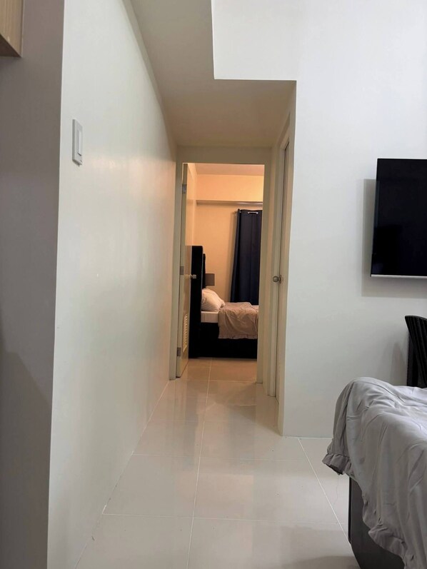 Condo, 1 Bedroom, Balcony, City View