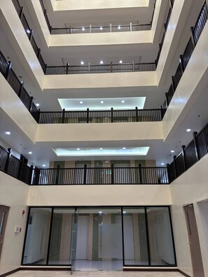 Condo, 1 Bedroom, Balcony, City View | Interior