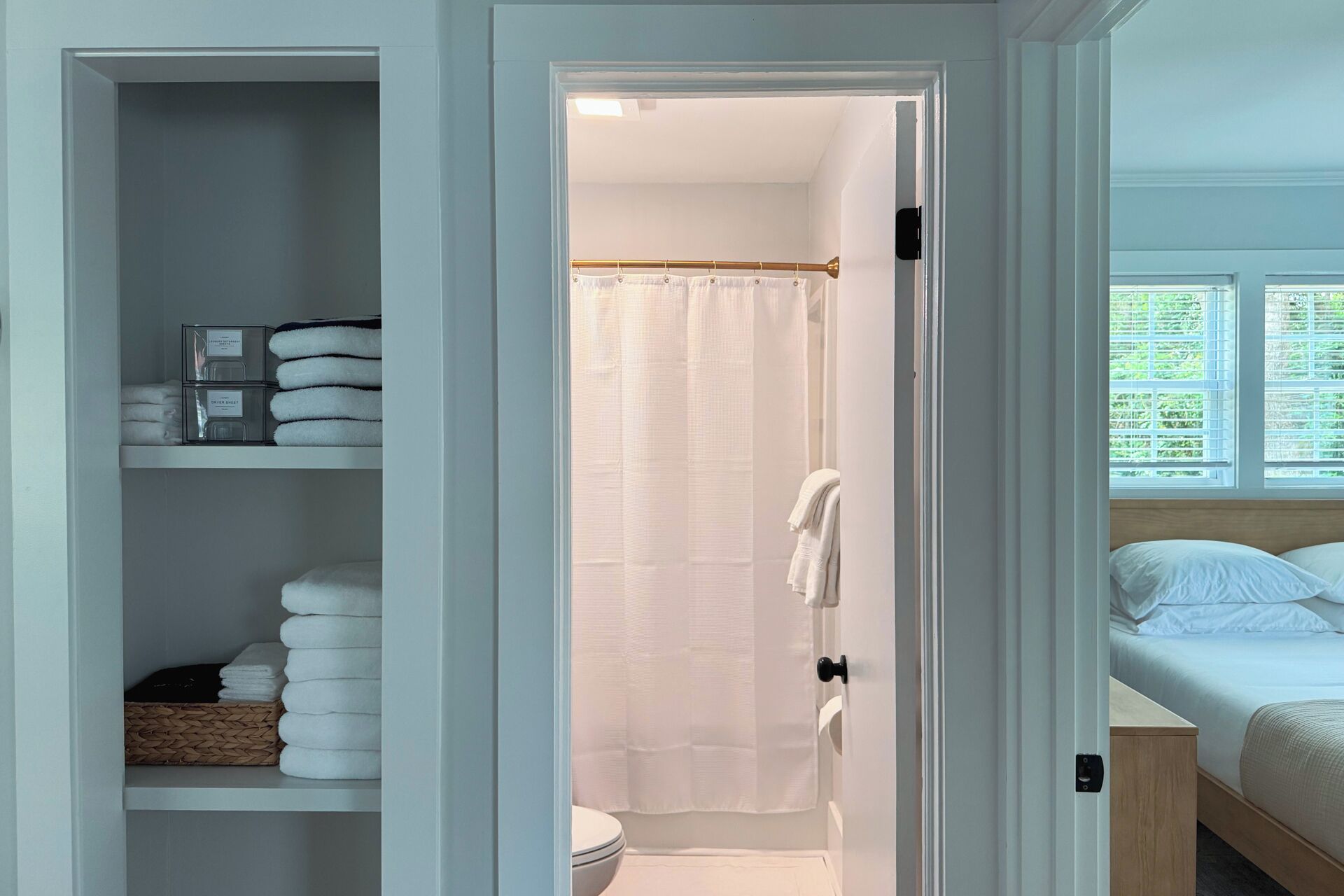 2 bedrooms, iron/ironing board, free WiFi, bed sheets