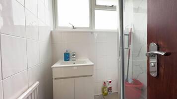 Shower, towels