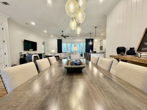 Dining - A Serene Cottage in the Heart of Palmetto Bluff (Bluffton)