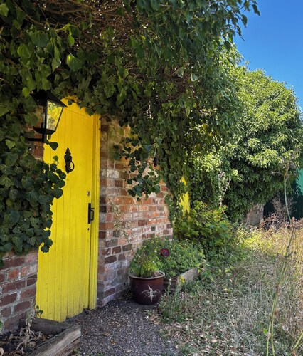 Leaf Retreat - A Rest in Nature. Pet-friendly!