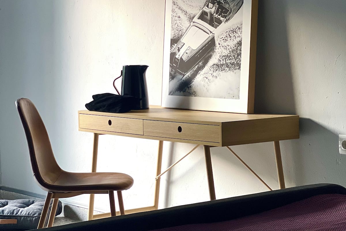 ห้องดีลักซ์ดับเบิล, ระเบียง, วิวสวน | โต๊ะทำงาน, พื้นที่ทำงานแบบใช้แล็ปท็อป, ผ้าม่านกันแสง, ห้องเก็บเสียง