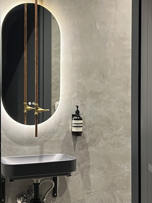 Deluxe Double Room, Balcony, Garden View | Bathroom | Shower, hair dryer, towels, soap - hellofrom Beach House (Pangaio)